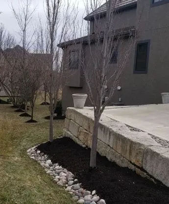 hardscapes-lenexa-landscaping-companies-po_orig-345x415-640w