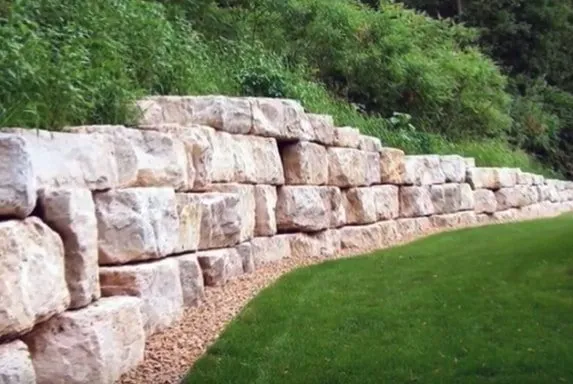 retaining-wall-lenexa_orig-573x384-640w